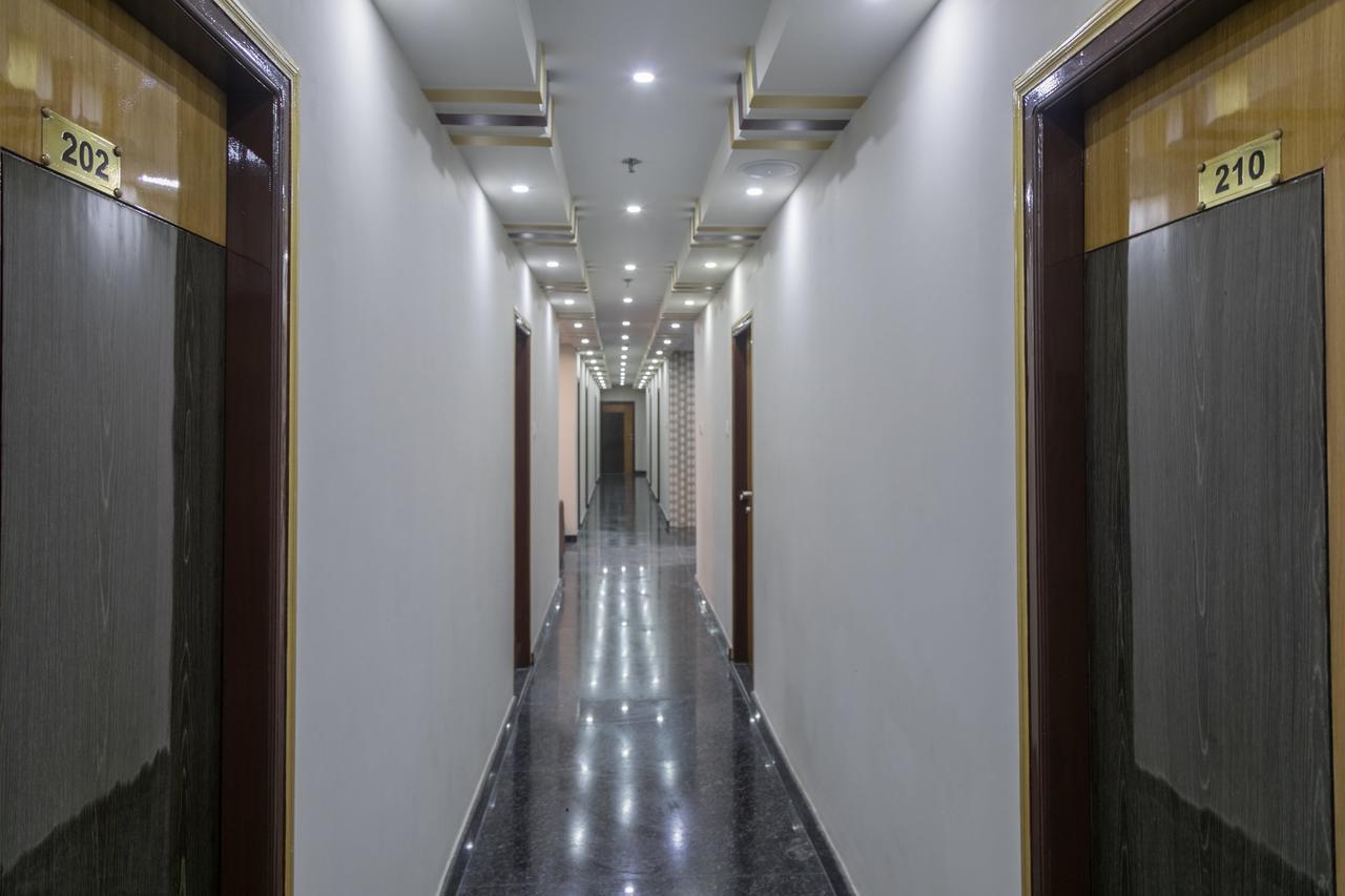 Oyo 9909 The Saad Hotel Shillong Exterior photo